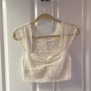 Free People. Scallop-edge Lace Crop. White. S/P.